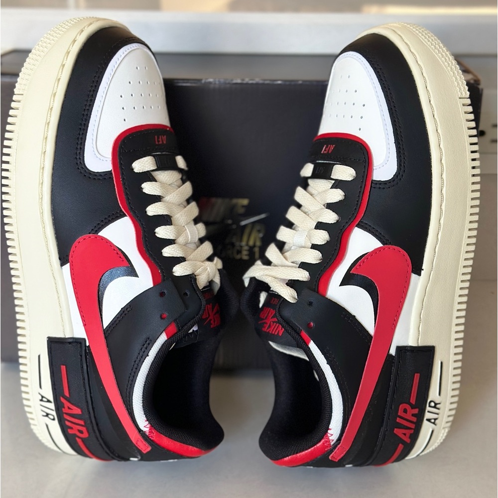 NWT! Nike Air Force 1